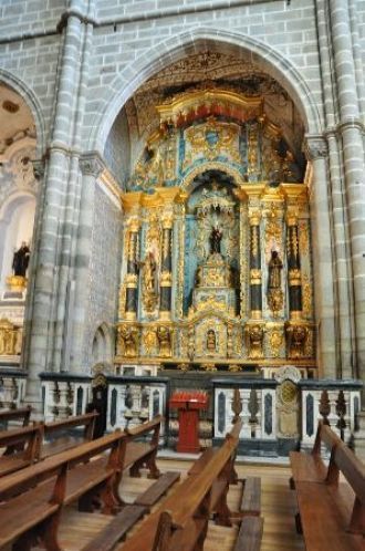 Для многих церквей Португалии характерно