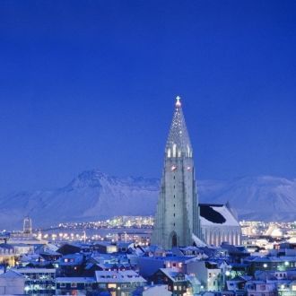 Вместимость церкви — 1200 человек. В зал