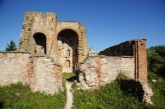 Рюриково городище – это невысокий холм, 