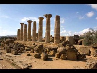 Храм Геркулеса это наиболее архаичный хр