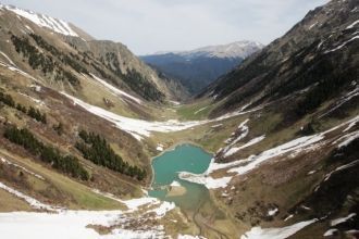 Климатические условия  отличаются мягкой
