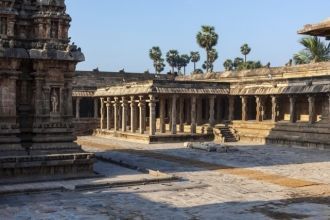 Величественные индуистские храмы, воздви