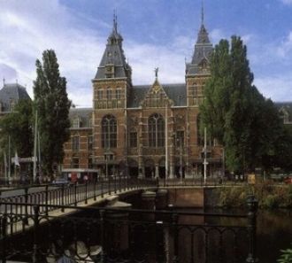 В 1876 – 1885 годах архитектор Кёйперс в