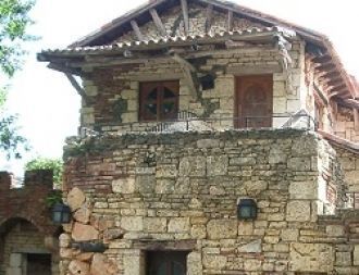 Улочки в Альтос де Чавон выложены из бул