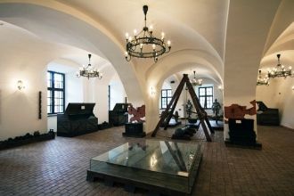 Несвижский замок, оружейная палата.