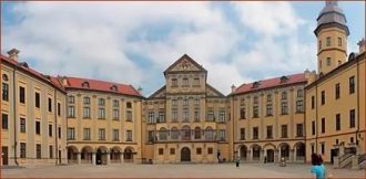 Дворцово-парковый ансамбль XVI-XIX стст.