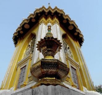 Оформление часовни на холме в которой хр