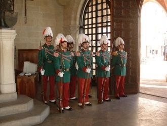 Караул готовится к смене. Правительствен