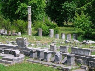 Развалины храма.