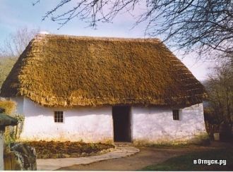 Дом в кельтской деревне.
