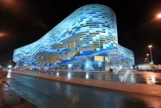 Архитектурная форма дворца зимнего спорт