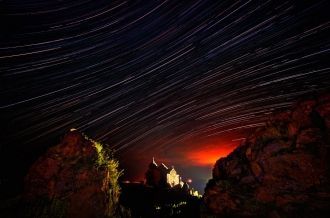 Монастырь Айраванк ночью