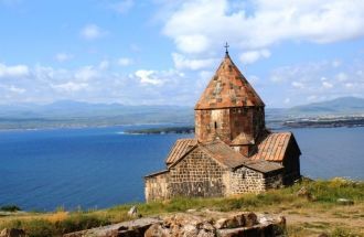 Вид на озеро Севан