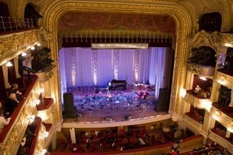 Сцена Львовского оперного театра