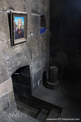 Вход в крипту Св.Гаянэ