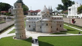 Экспонаты парка выполнены очень хорошо и