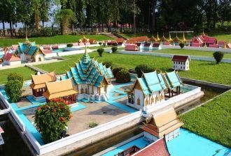 Главными символами Таиланда: Храмом Изум