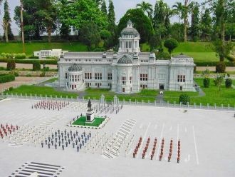 Всего за какой-то час проведенного там в