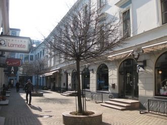 Базар Берга, рай для шопоголиков. Ни одн