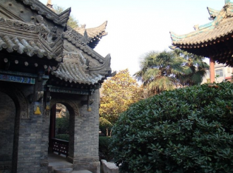 Общая площадь мечети 12000 квадратных ме