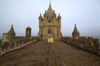 Конечно, такие эпохальные сооружения, ка