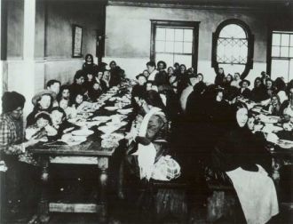 За все время работы пункта приема иммигр