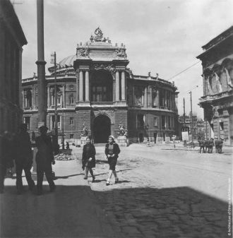 Одесский городской театр, 1943