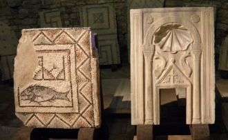 К ним относятся и мозаичные остатки пола