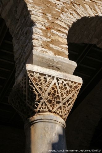 Византийские растительные капители.