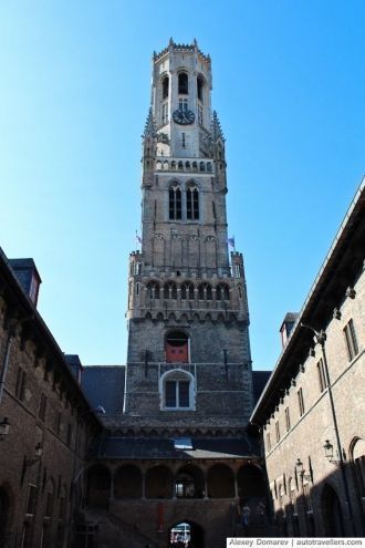 В 1741 года от удара молнии была разруше