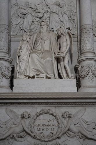 Памятник Тициану.