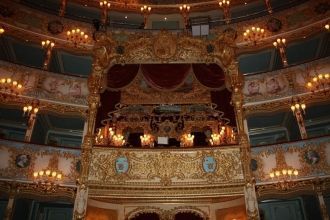 Превосходная акустика - это конек театра