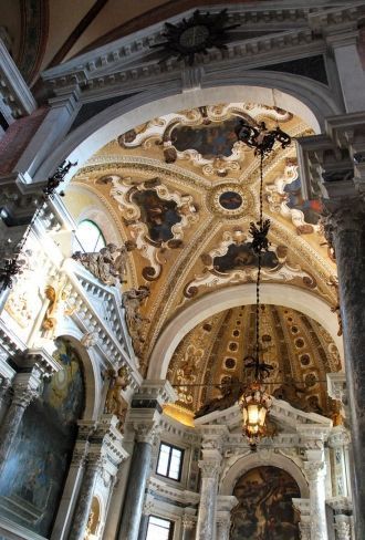 Барочкая роспись свода.