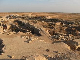 Его прах похоронили на этом месте, так к