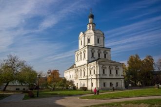 Трехэтажная церковь Архангела Михаила