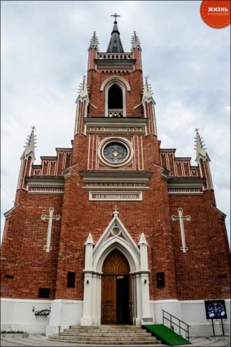 В июле 1892 г. храм был освящен епископо