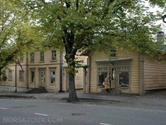 Столовая расположена в новом крыле, кото