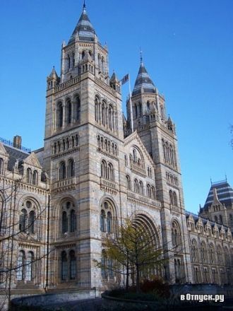 Это здание было построено специально для