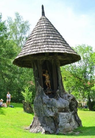 Сегодня замок выполняет функции музея, г