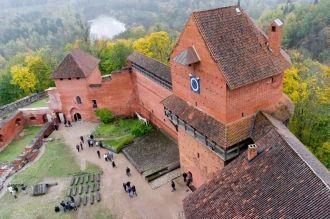 Замок строится с 1214 года по повелению 