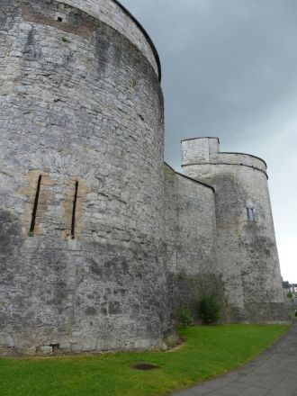 В 1642 году в рамках захвата Кромвелем И