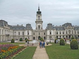 Дворец Фештетичей со 101 комнатой сооруж