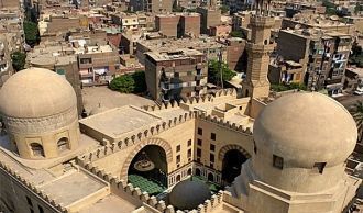 Сооружение построено ибн Тулуном в 879 г