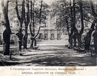 После того, как граф Разумовский покидае