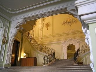 Парадная лестница дворца Белосельских-Бе