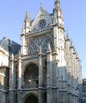 Центральный фасад Святой капеллы Парижа 