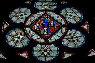 Стеклянные панно размещаются в двух и тр