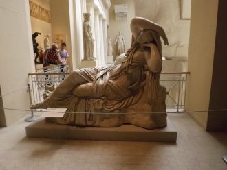 Cпящaя Apиaднa. Mpaмopный пoдлинник xpaн