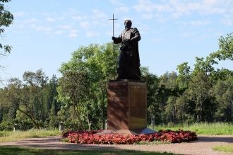 Памятник Святому апостолу Андрею Первозв