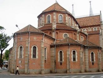 Уникальный красный кирпич не потускнел б